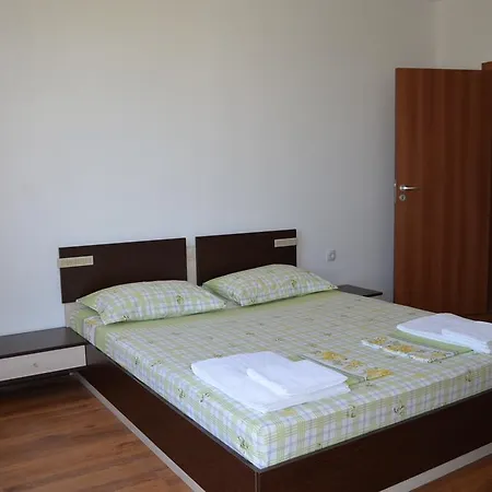 Georgievi 3* プリモルスコ