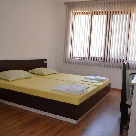 Georgievi プリモルスコ