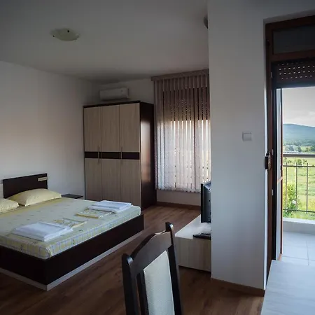 Georgievi プリモルスコ